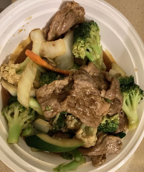 17. Beef with Mixed Vegetables 雜菜炒牛肉
